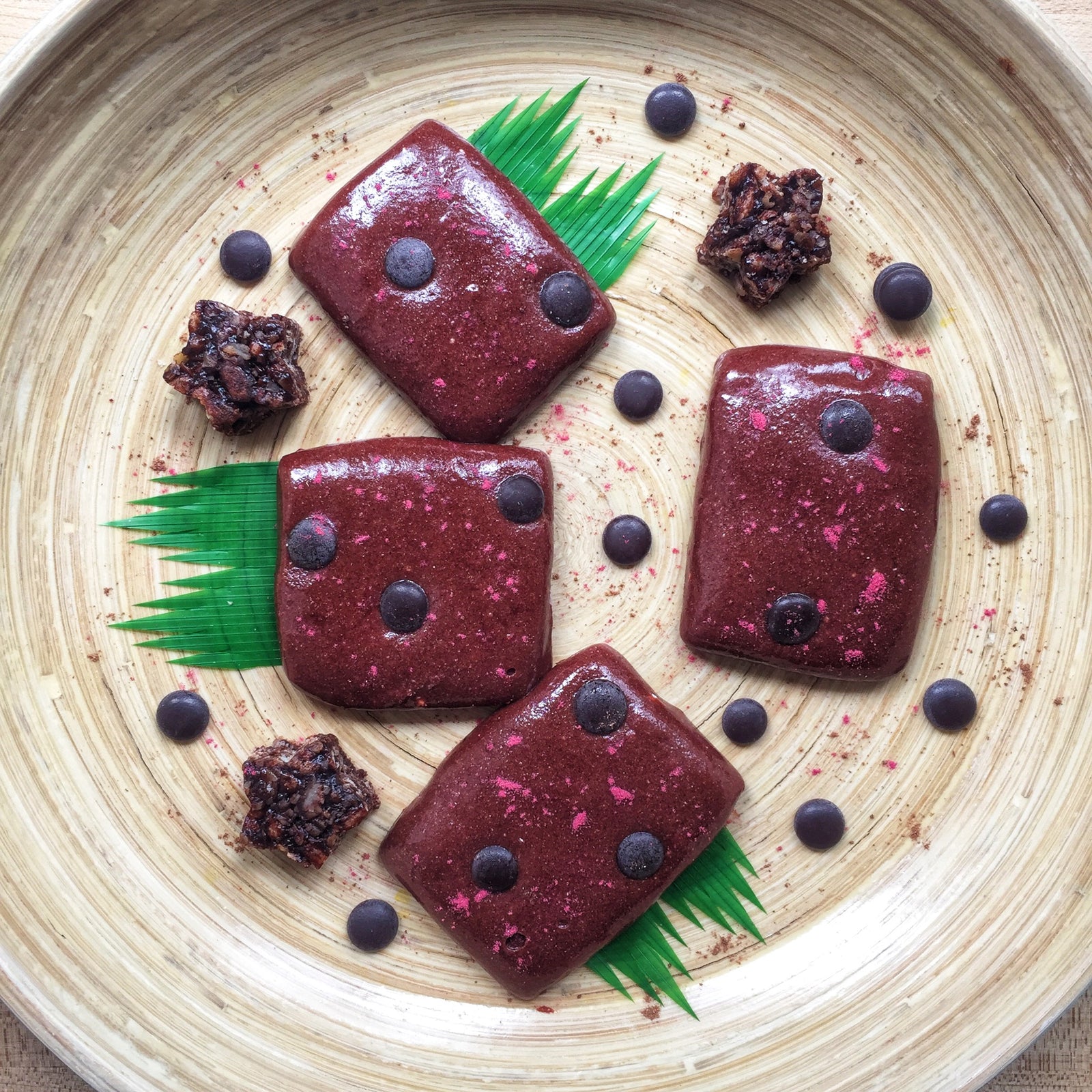 No-Bake Chocolate Raspberry Protein Bar